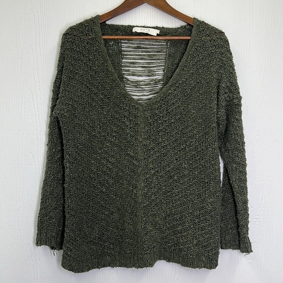 ASTR The Label - Olive Green Popcorn Boucle Deep V With Cutout Slashed Sweater M - Picture 7 of 12